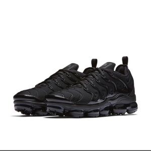 Nike Black Athletic Shoes Nike Vapor max plus